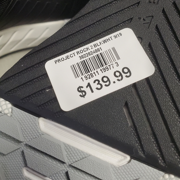 Under Armour New in Box size 9.5 - Picture 6 of 7